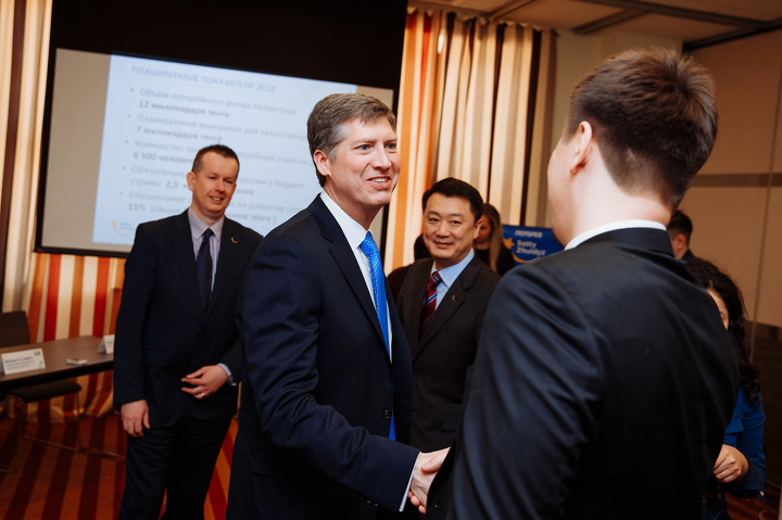 Майкл Конфорти, курирующий развитие международного бизнеса, во время визита в Казахстан