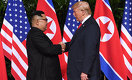 Пожали руки и улыбнулись: встретились лидеры США и Северной Кореи