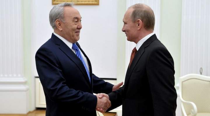 Нурсултан Назарбаев и Владимир Путин Нурсултан Назарбаев и Владимир Путин