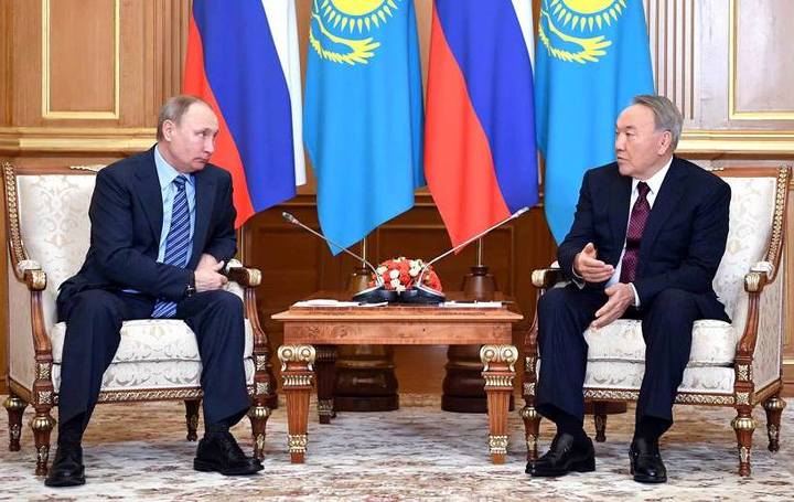 Вадимир Путин и Нурсултан Назарбаев. Вадимир Путин и Нурсултан Назарбаев.