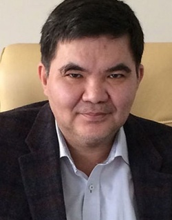 Жарас Ахметов.
