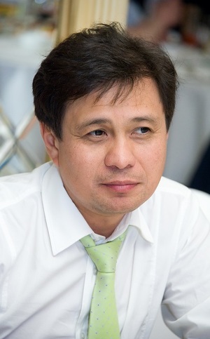 Мурат Абдрахманов.