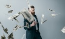 В пятницу банки резко сократили объем покупки-продажи доллара