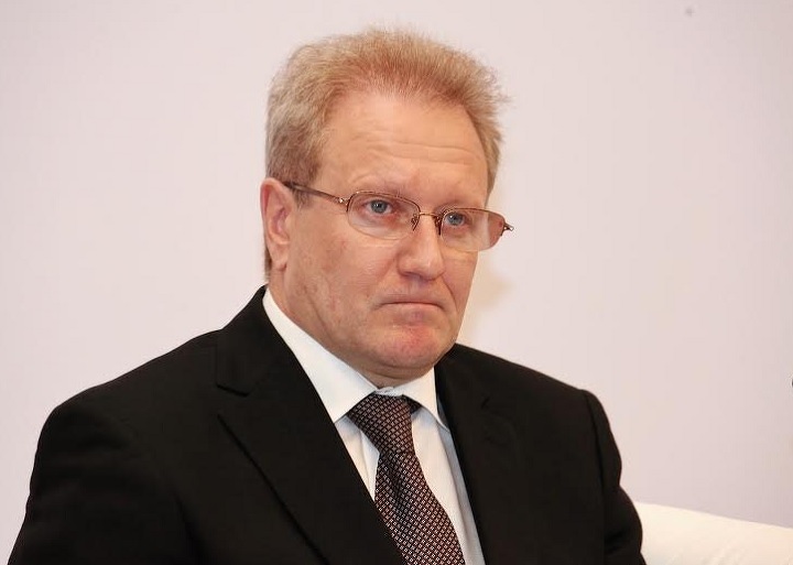 Альберт Рау. Альберт Рау.