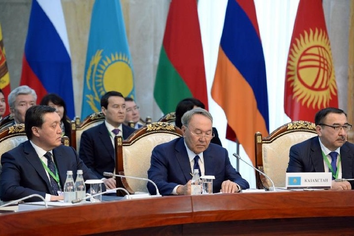 Нурсултан Назарбаев. Нурсултан Назарбаев.