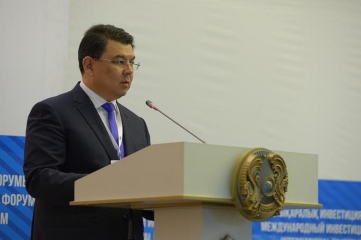 Канат Бозумбаев.