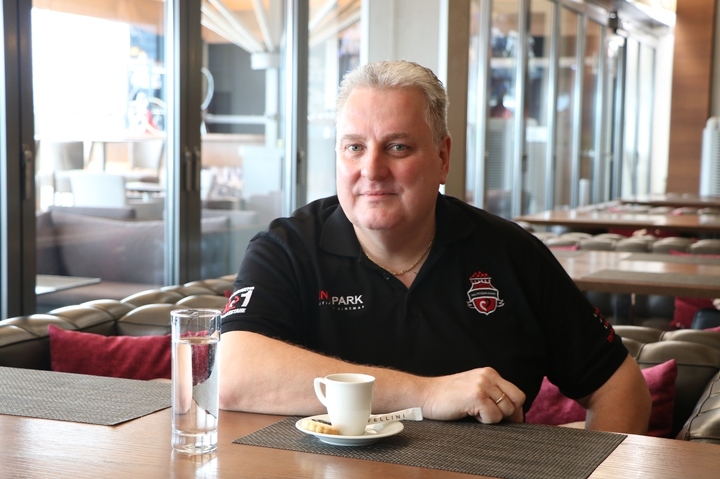 Раймунд Ленко.