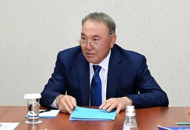 Нурсултан Назарбаев. Нурсултан Назарбаев.