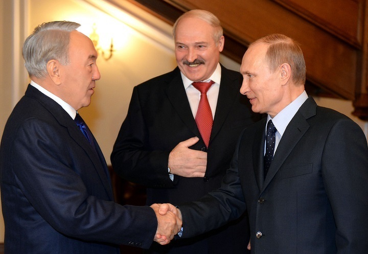 Нурсултан Назарбаев, Александр Лукашенко и Владимир Путин. Нурсултан Назарбаев, Александр Лукашенко и Владимир Путин.