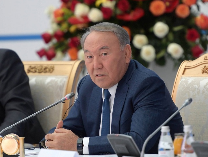 Нурсултан Назарбаев. Нурсултан Назарбаев.