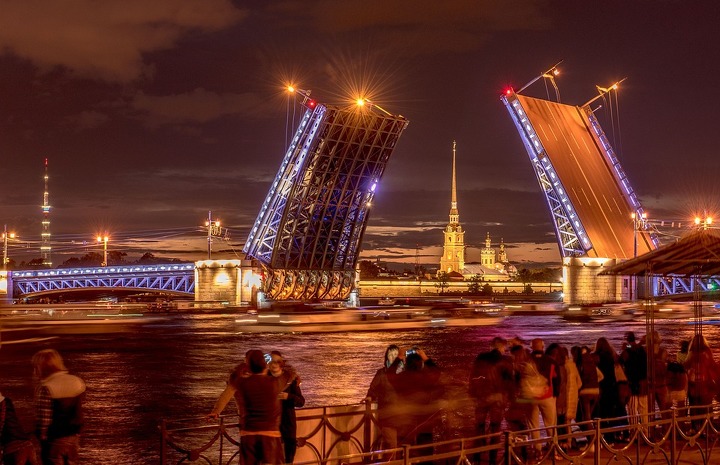 Санкт-Петербург.