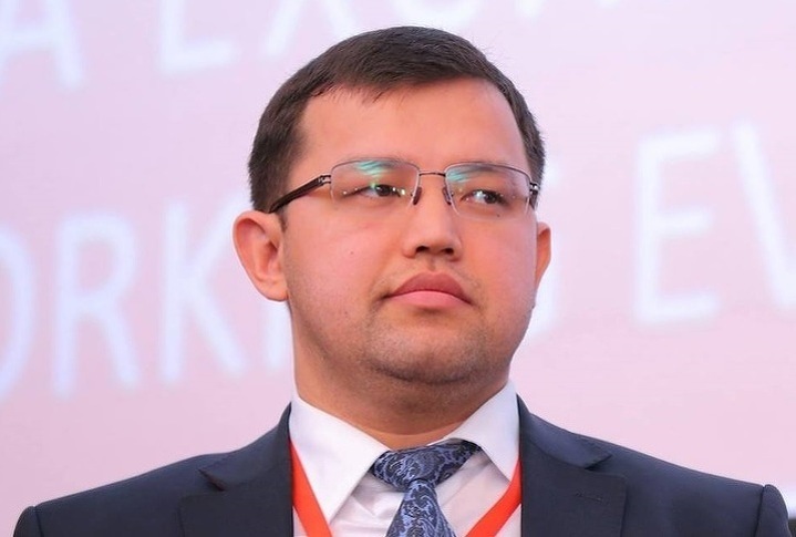 Олжас Худайбергенов. Олжас Худайбергенов.
