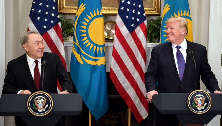 Нурсултан Назарбаев и Дональд Трамп Нурсултан Назарбаев и Дональд Трамп