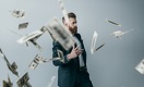 Доллар к вечеру стал стоить меньше 315 тенге
