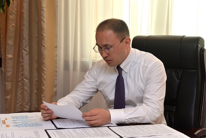 Даурен Абаев. Даурен Абаев.