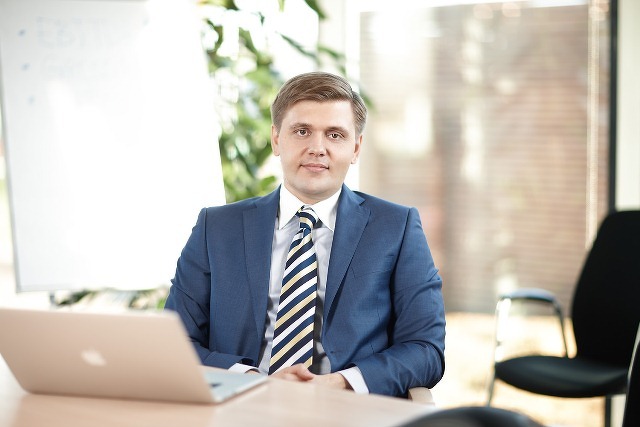 Роман Володин. Роман Володин.