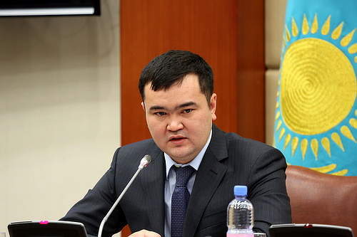 Женис Касымбек.