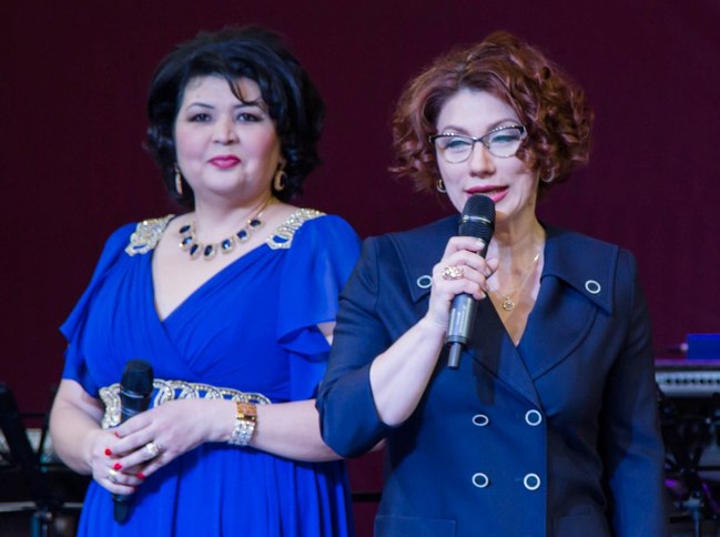 Олар сперматозоидты суарғыш арқылы қынапқа құйып жіберді Ғаламторда бастықтың мысығын жалау