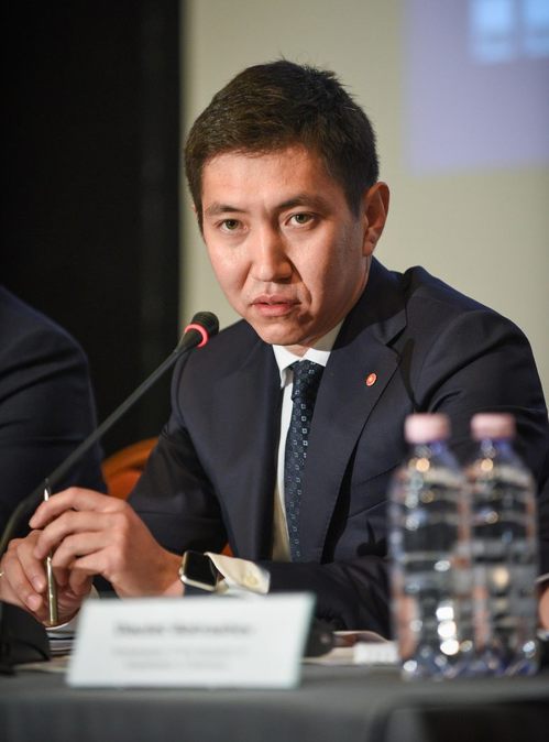 Азамат Жангулов.