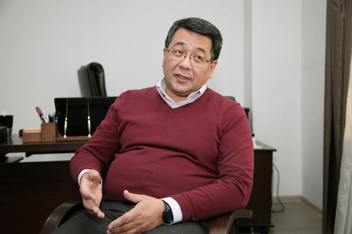 Азат Куатбаев.