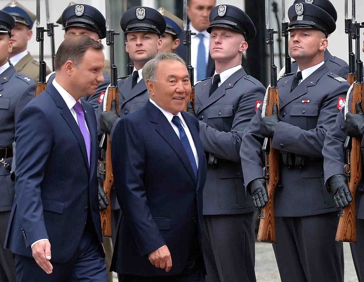 Анджей Дуда и Нурсултан Назарбаев. Анджей Дуда и Нурсултан Назарбаев.