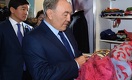 Назарбаев в Алматы сходил за покупками в новый супермаркет