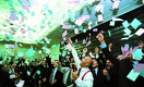 Курс вновь опустился ниже 350 тенге за $1