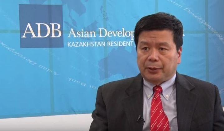 Джинлин Янг.