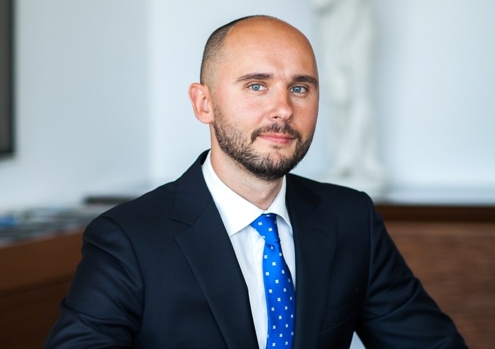 Артуром Юкш.