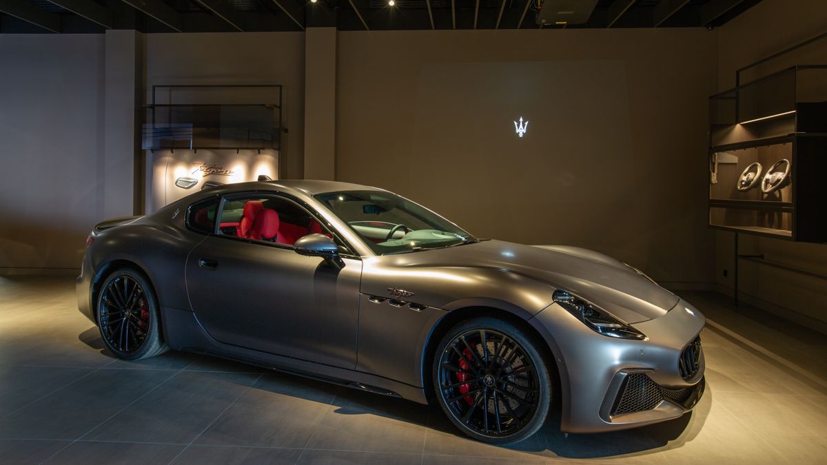 Автомобиль Maserati