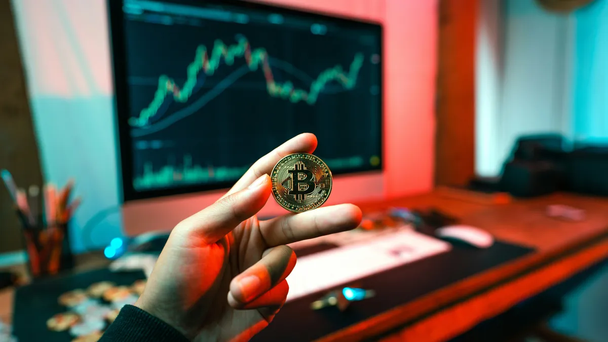 биткоин монета график биржа торги монитор