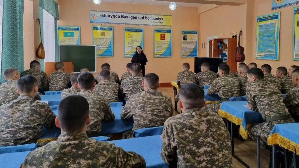военные парта учеба 