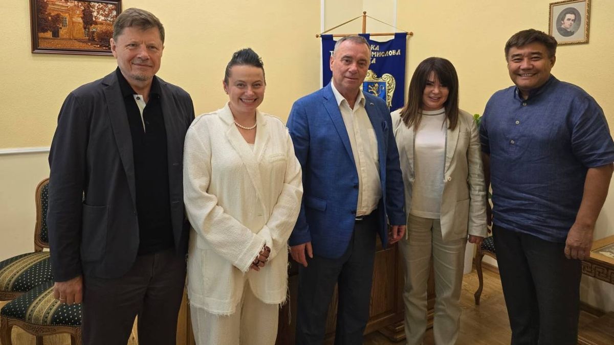 Участники встречи Участники встречи дархана Калетаева и Дмитро Афтанаса в Львовской ТПП