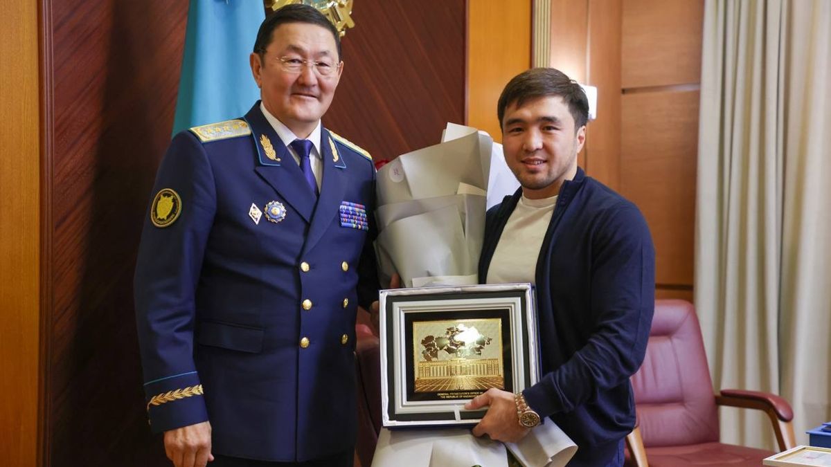 Берик Асылов и Елдос Сметов Берик Асылов и Елдос Сметов