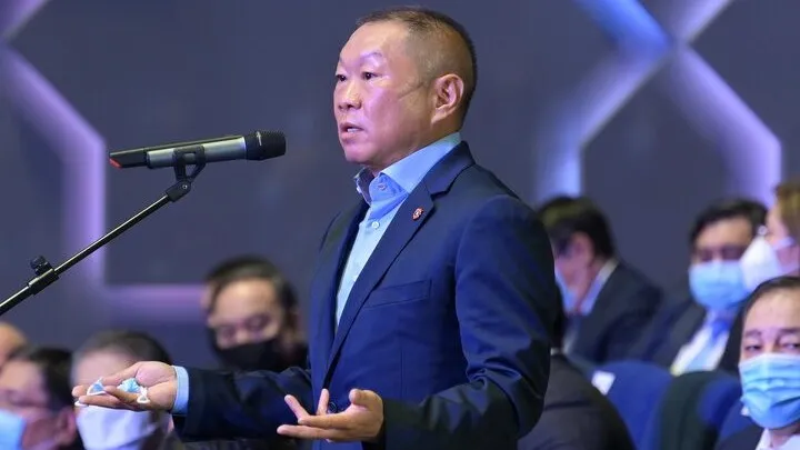 Эдуард Ким