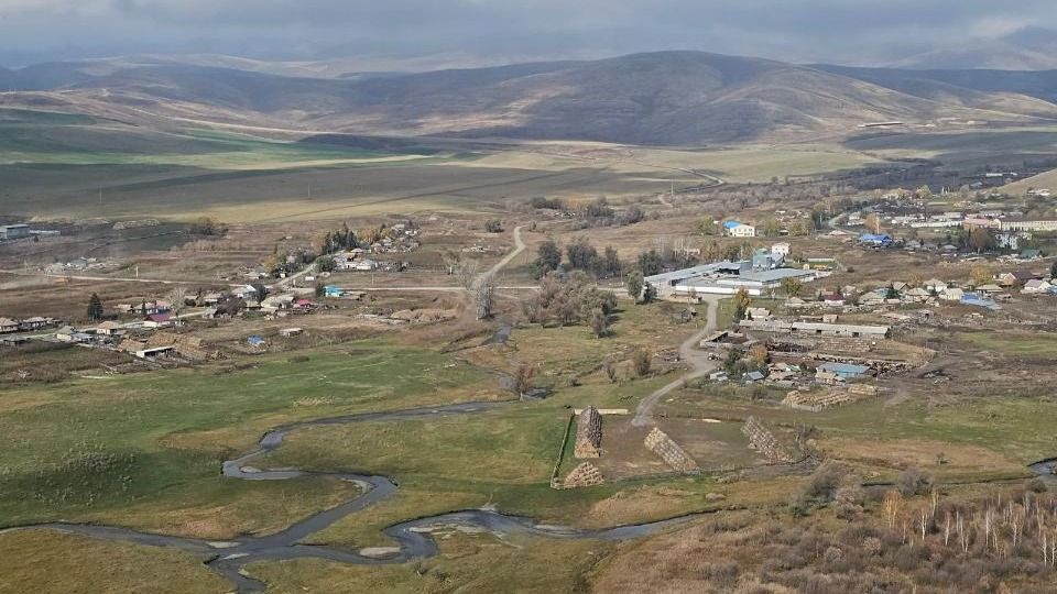 Вид сверху на предполагаемые локации для аэропортов ВКО, степь, деревни, вид сверху