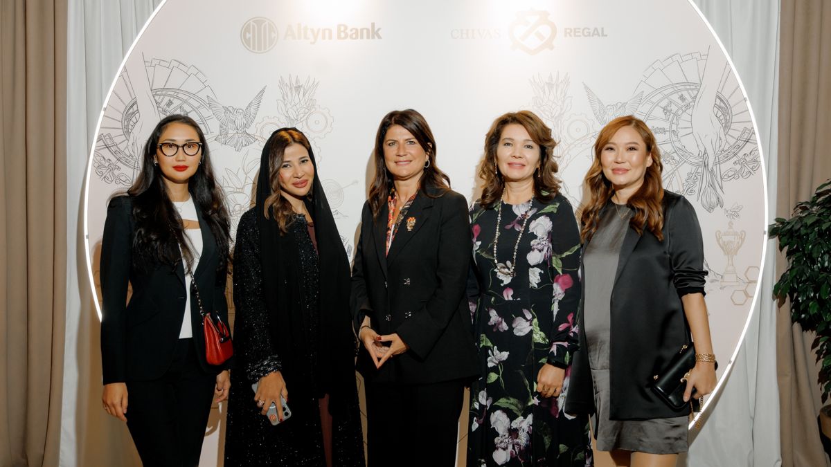 Слева направо: модератор второй панельной сессии и колумнист Forbes Woman Айнур Темирханкызы, Раджа Аль-Мазруи, Ясемин Бедир, Умут Шаяхметова, Людмила Тен