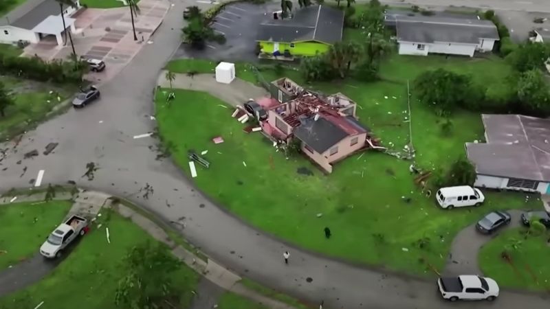 Разрушенный дом во Флориде