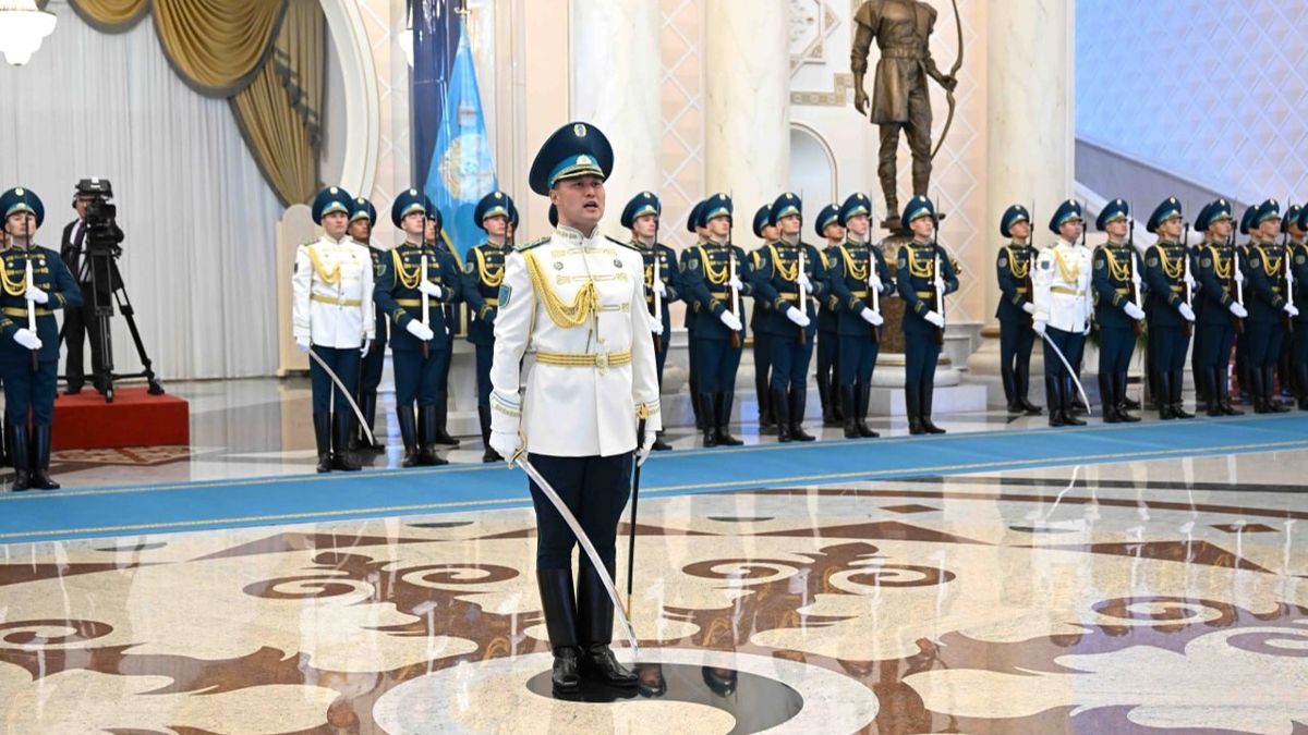 Рапорт начальника роты почетного караула