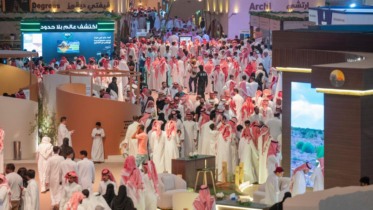Over the course of 10 days, the event, held in Riyadh, drew more than 640,000 visitors from both Saudi Arabia and abroad, with over 400 exhibitors representing 45 countries The International Saudi Falcons and Hunting Exhibition