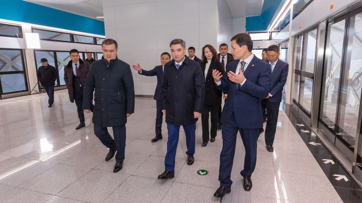 делегация премьер-министра на станции