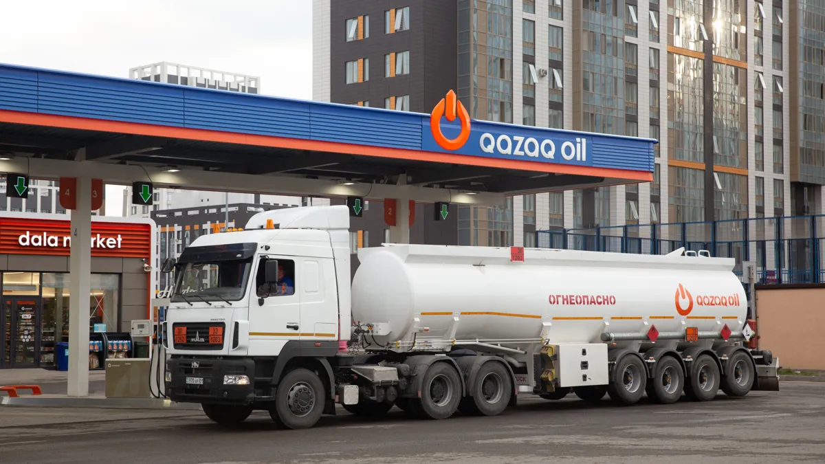 Танкер Qazaq Oil Qazaq Oil