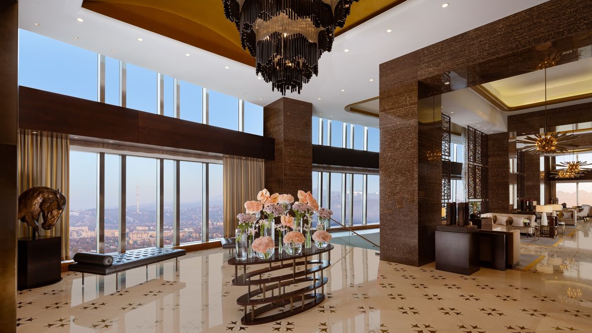 Лобби вестибюля The Ritz-Carlton, Almaty Лобби вестибюля The Ritz-Carlton, Almaty