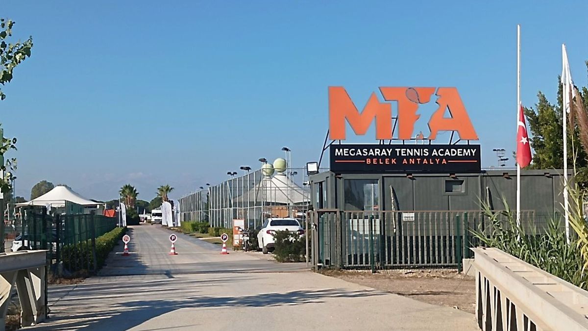 Станут ли корты Megasaray Tennis Academy для наших юниоров победными до самого конца? Корты Megasaray Tennis Academy