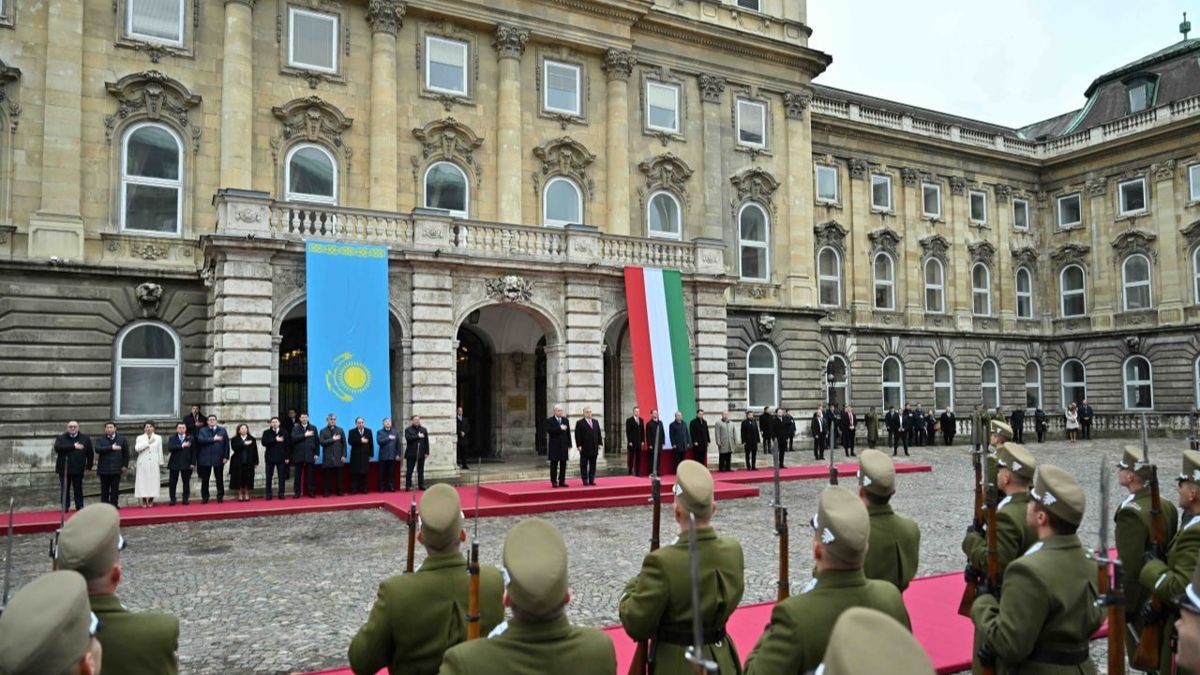 Королевский дворец Будапешта Королевский дворец Будапешта