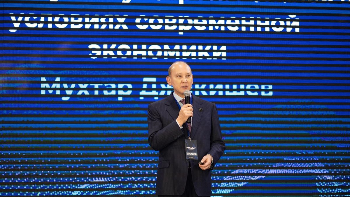 Мухтар Джакишев
