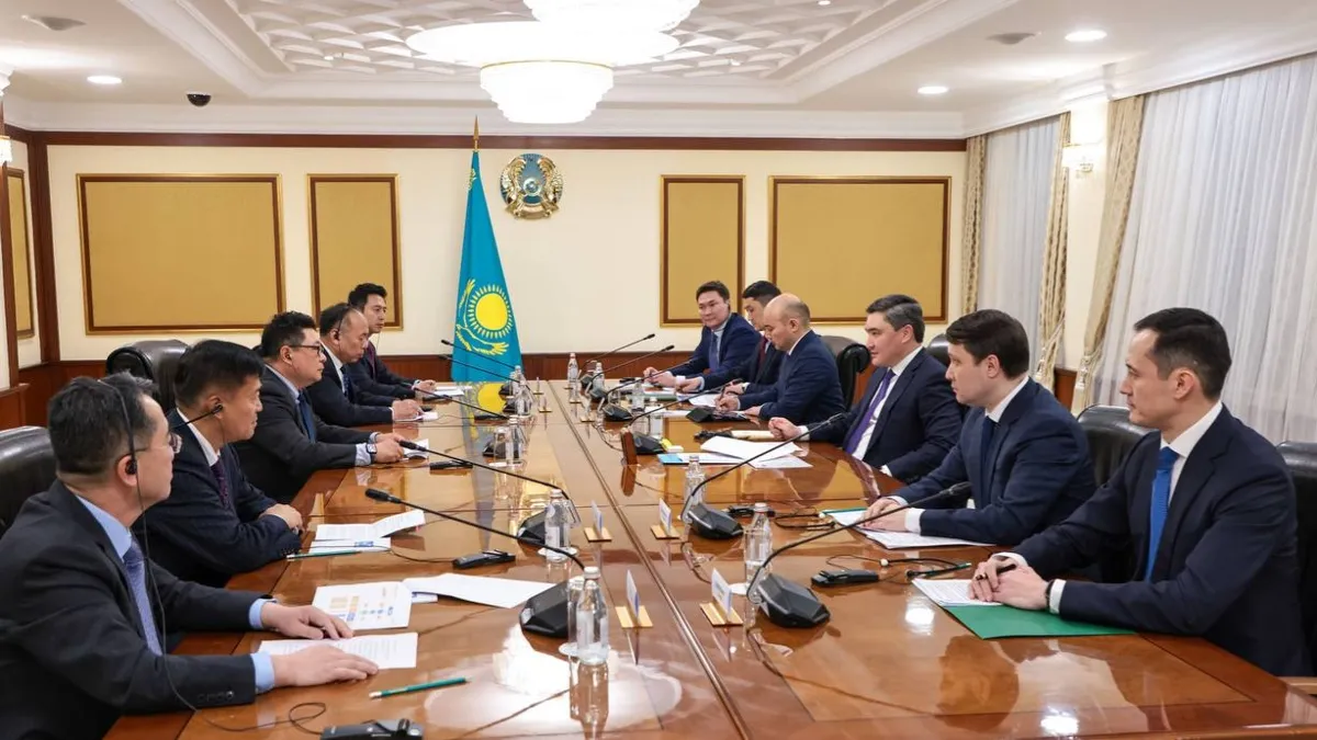 Олжас Бектенов провел встречу с представителями китайского холдинга Dalian Group Олжас Бектенов провел встречу с представителями китайского холдинга Dalian Group