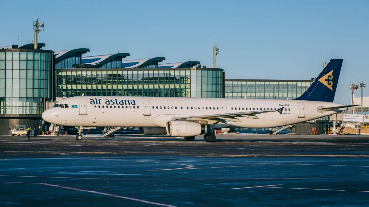 Самолет Airbus А321LR компании Air Astana Самолет Airbus А321LR компании Air Astana