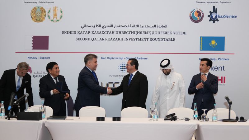 Генеральный директор UCC Concession, Infrastructure, Oil & Gas Мехмет Озозан, председатель президиума KazService Рашид Жаксылыков, вице-министр энергетики РК Алибек Жамауов, посол РК в Государстве Катар Арман Исагалиев, директор по международному сотрудничеству Министерства торговли и промышленности Катара Салех Абдулла Аль-Мана, председатель СД Qazaqstan Investment Corporation Тимур Онжанов