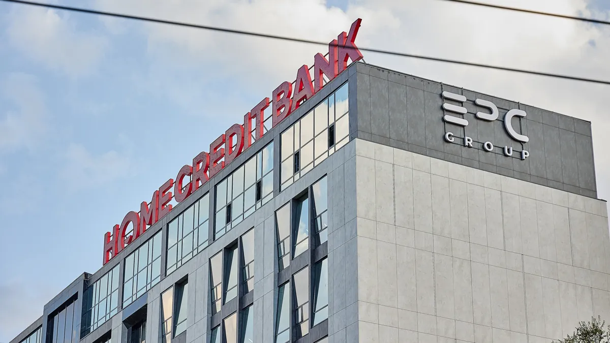 Здание Home Credit Bank